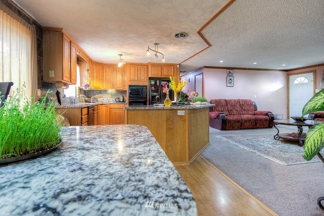 2707 Southeast 16th Street Renton, WA 98058 - Photo 8 of 18 Gallery Image 8
