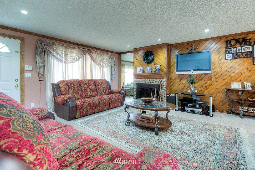 2707 Southeast 16th Street Renton, WA 98058 - Photo 10 of 18 Gallery Image 10