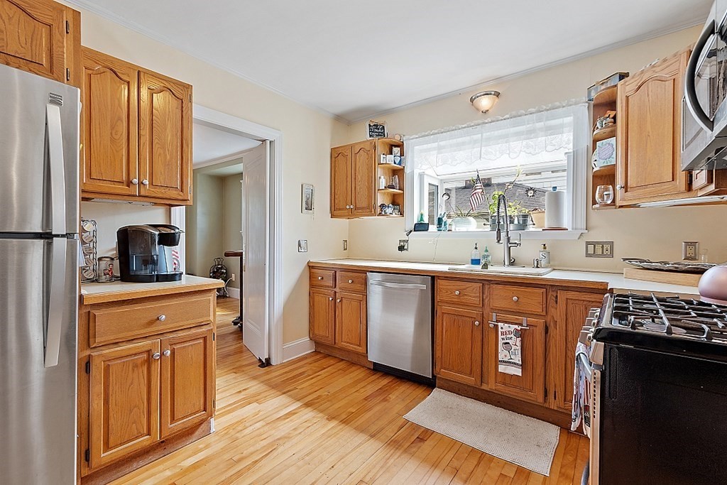 2 Devens Road Worcester, MA 01606 - Photo 12 of 35