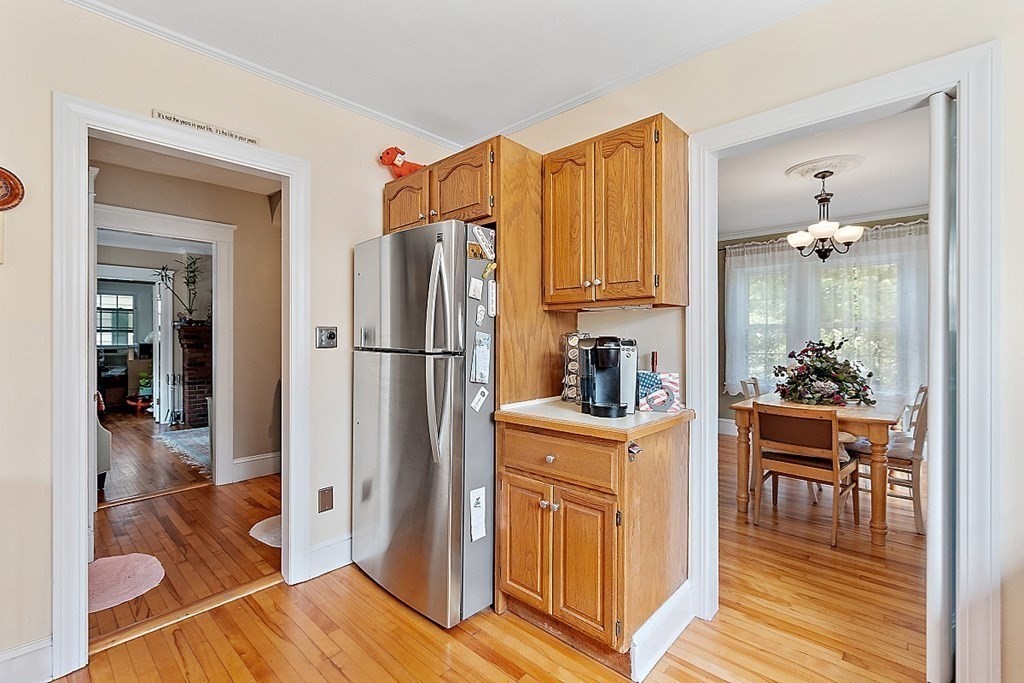 2 Devens Road Worcester, MA 01606 - Photo 13 of 35