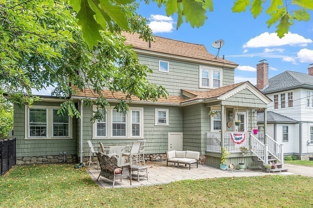 2 Devens Road Worcester, MA 01606 - Photo 5 of 35