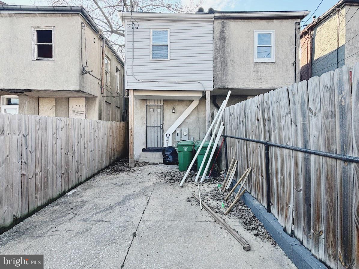 1721 North Bond Street Baltimore, MD 21213 - Photo 21 of 21 a view of a house with wooden fence