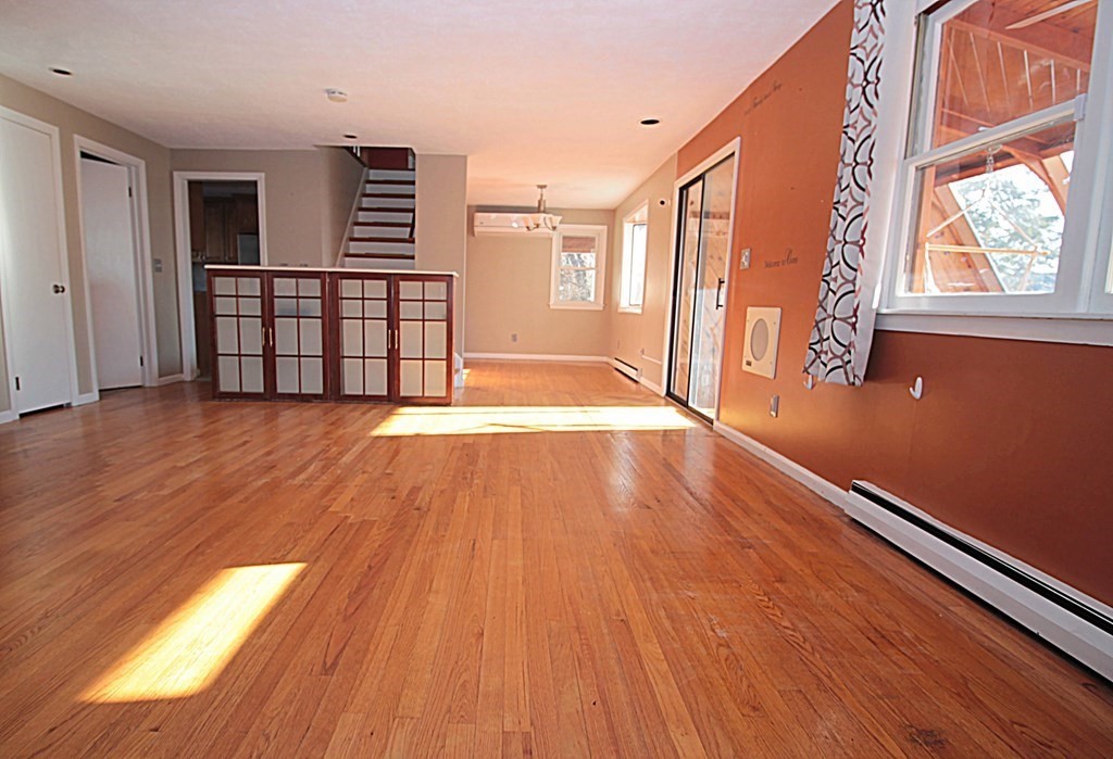 875 Maple Road Longmeadow, MA 01106 - Photo 10 of 42