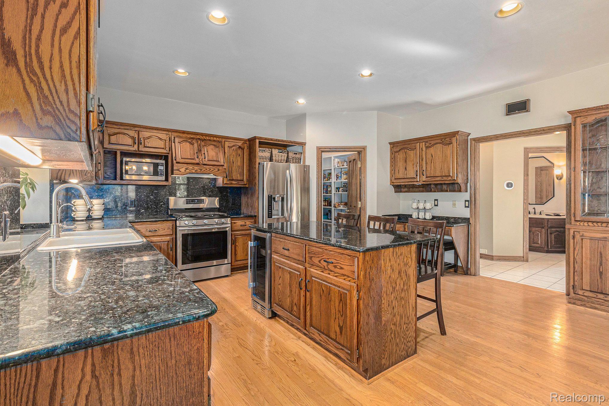 8065 Woodview Road Clarkston, MI 48348 - Photo 15 of 56 Gallery Image 15