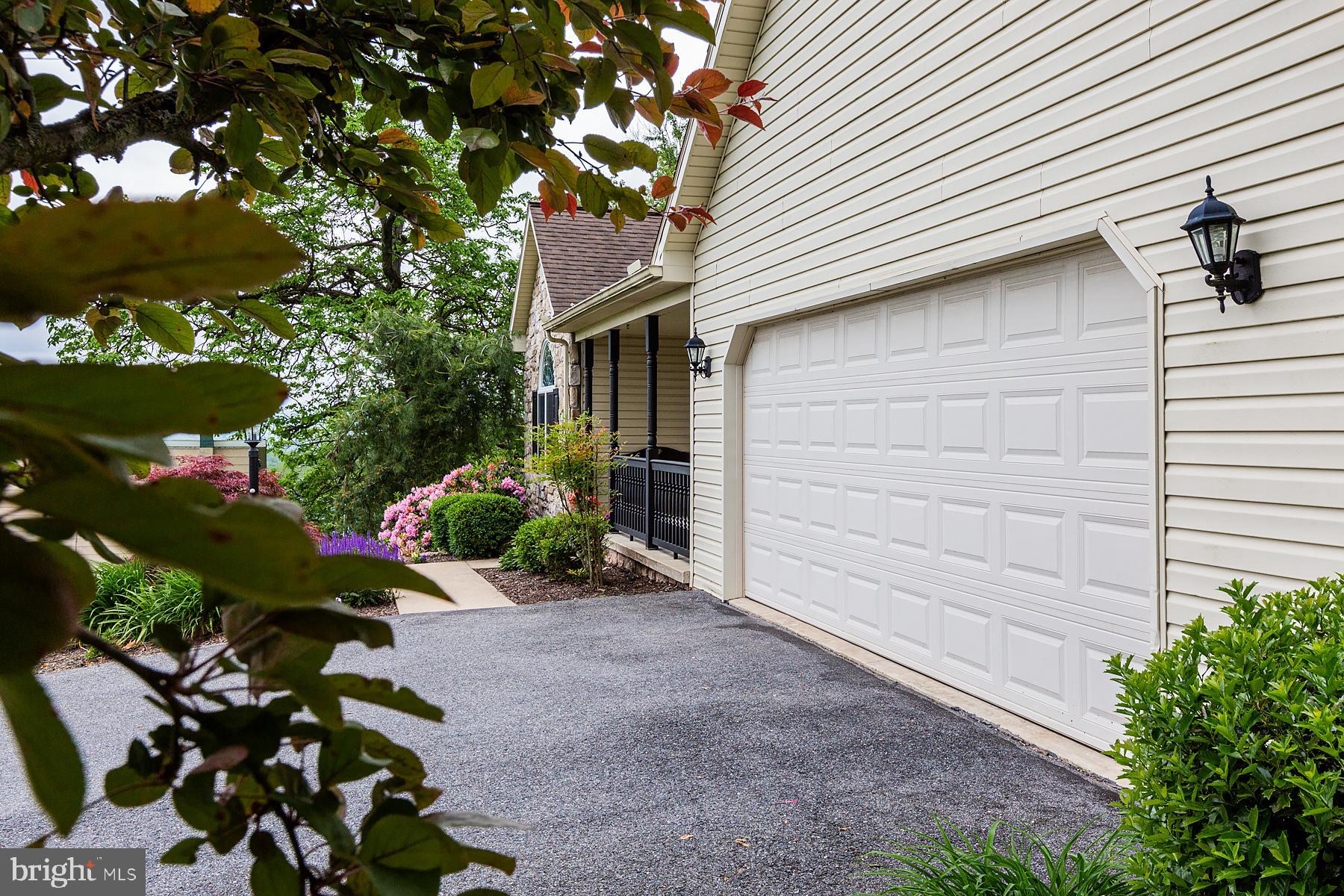 748 Old Lancaster Pike Reading, PA 19607 - Photo 12 of 118 Gallery Image 12