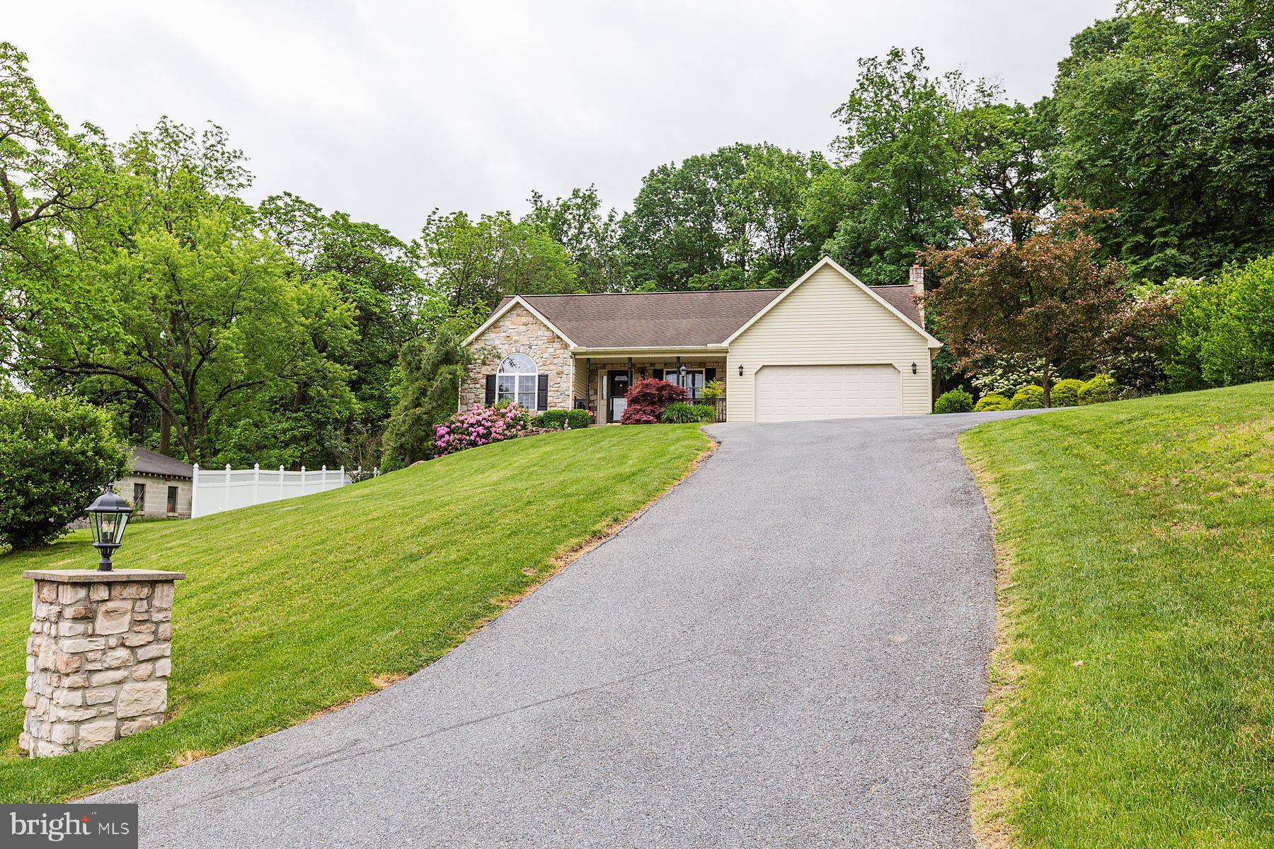 748 Old Lancaster Pike Reading, PA 19607 - Photo 5 of 118 Gallery Image 5