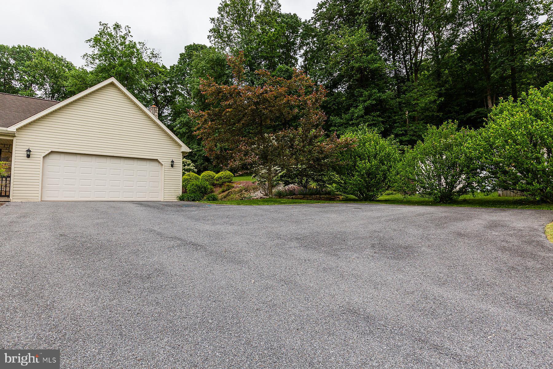 748 Old Lancaster Pike Reading, PA 19607 - Photo 82 of 118 Turnaround spot