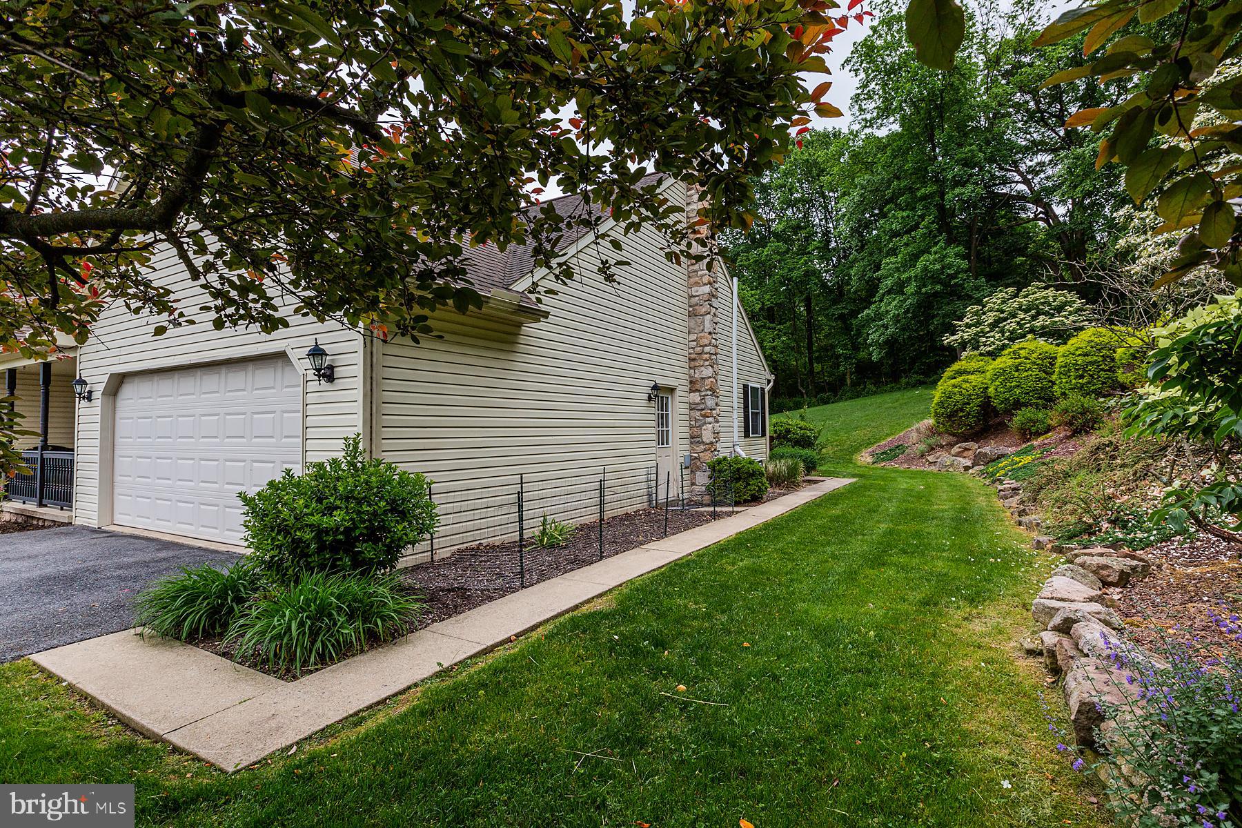 748 Old Lancaster Pike Reading, PA 19607 - Photo 10 of 118 Gallery Image 10