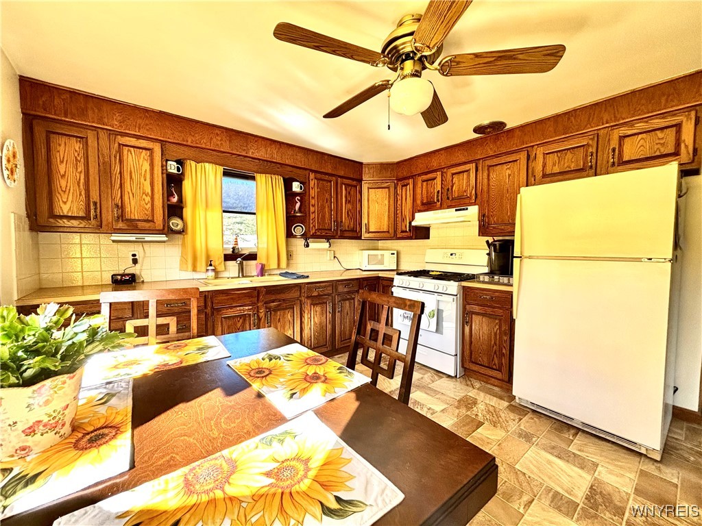 122 Strasmer Road Cheektowaga, NY 14043 - Photo 2 of 34 Eat in kitchen