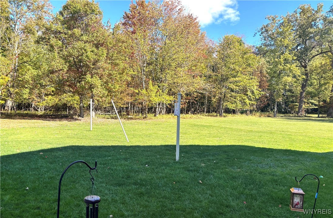 122 Strasmer Road Cheektowaga, NY 14043 - Photo 33 of 34 Sits on an acre of land
