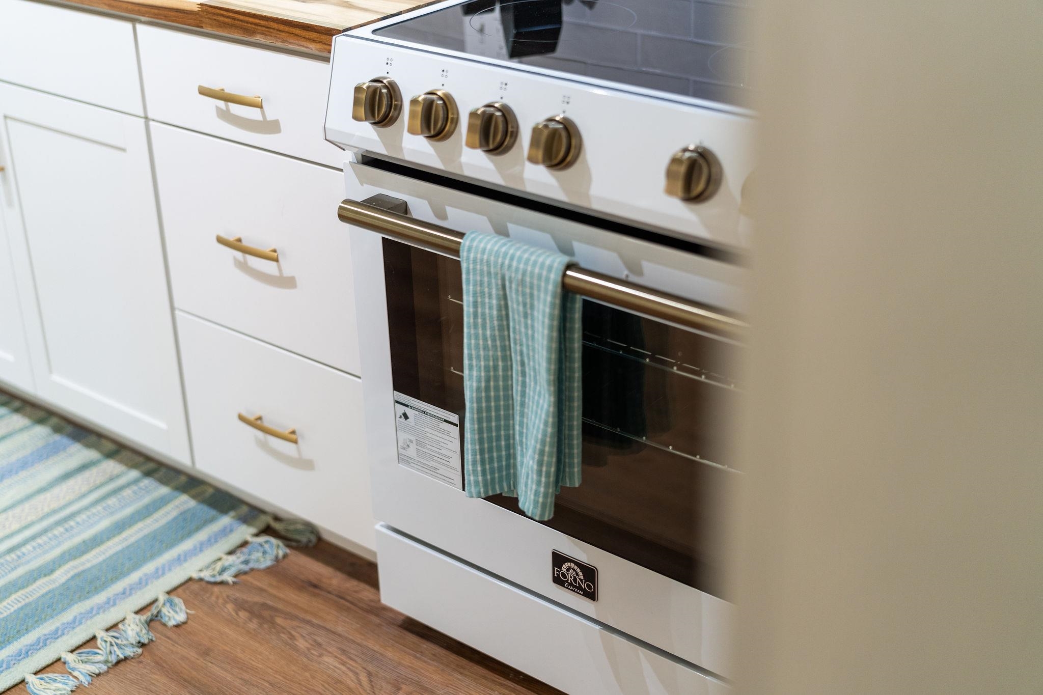 2302 Lee Highway Mount Sidney, VA 24467 - Photo 25 of 75 a close view of stove top oven