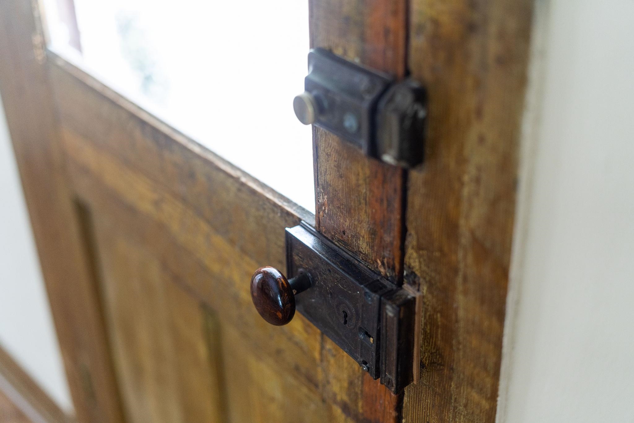 2302 Lee Highway Mount Sidney, VA 24467 - Photo 6 of 75 a close view of sliding door