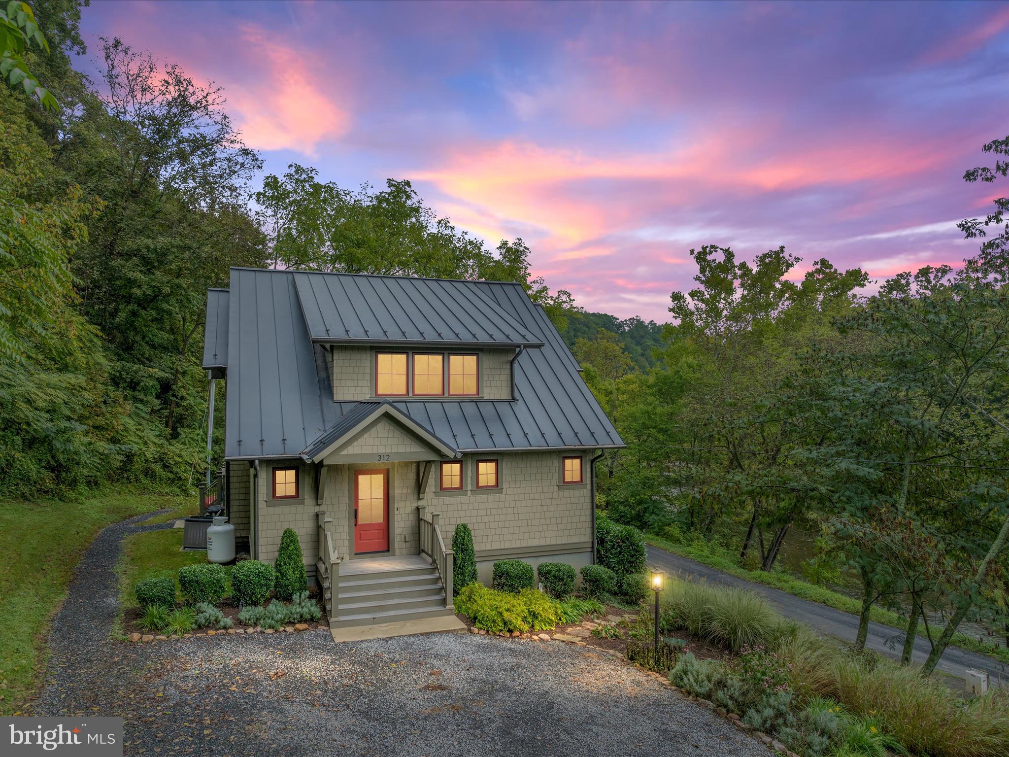 312 Ridgeley Road Woodstock, VA 22664 - Photo 2 of 59