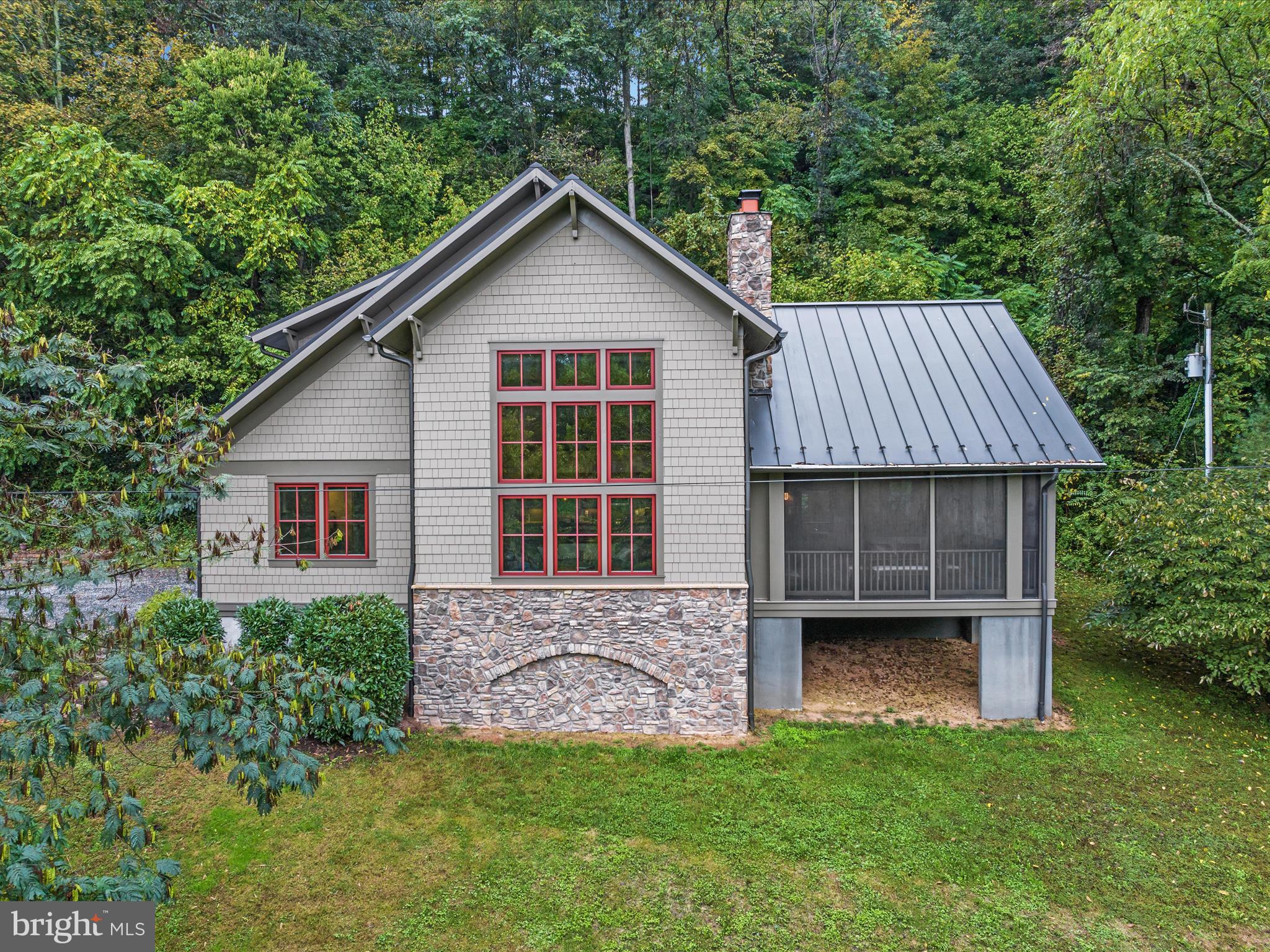 312 Ridgeley Road Woodstock, VA 22664 - Photo 4 of 59