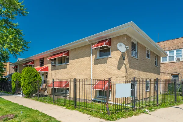 $500,000 | 621 Lake Street, Maywood, IL 60153