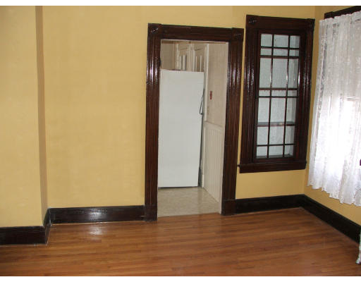 34 Cottage Street West Springfield, MA 01089 - Photo 4 of 5 Gallery Image 4
