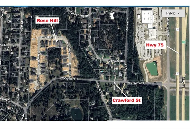 a picture of a street