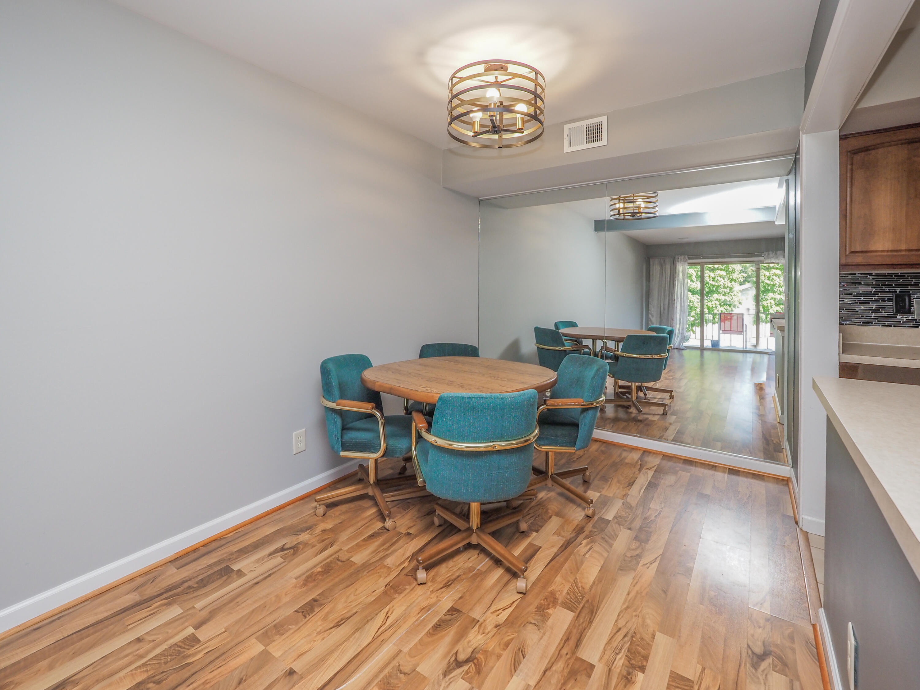 748 West Kilgore Road, Unit 306 Kalamazoo, MI 49008 - Photo 7 of 18 748 W Kilgore 306-107