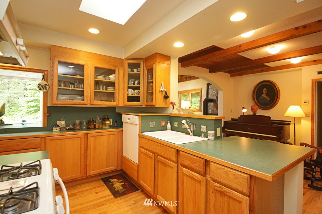 5198 South Strider Road Langley, WA 98260 - Photo 7 of 15 Gallery Image 7