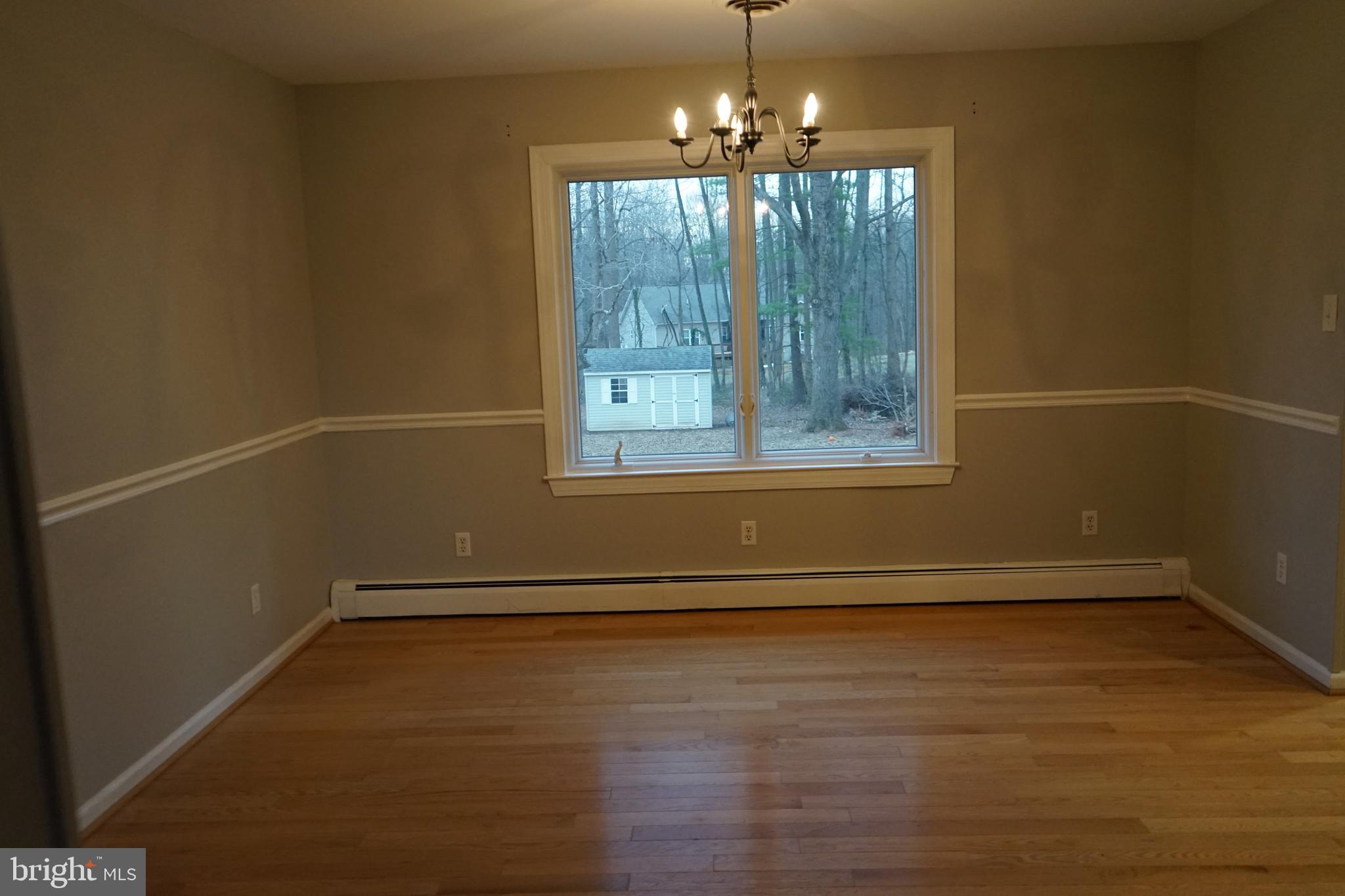 9509 Lees Mill Road Warrenton, VA 20186 - Photo 5 of 17 Dining room