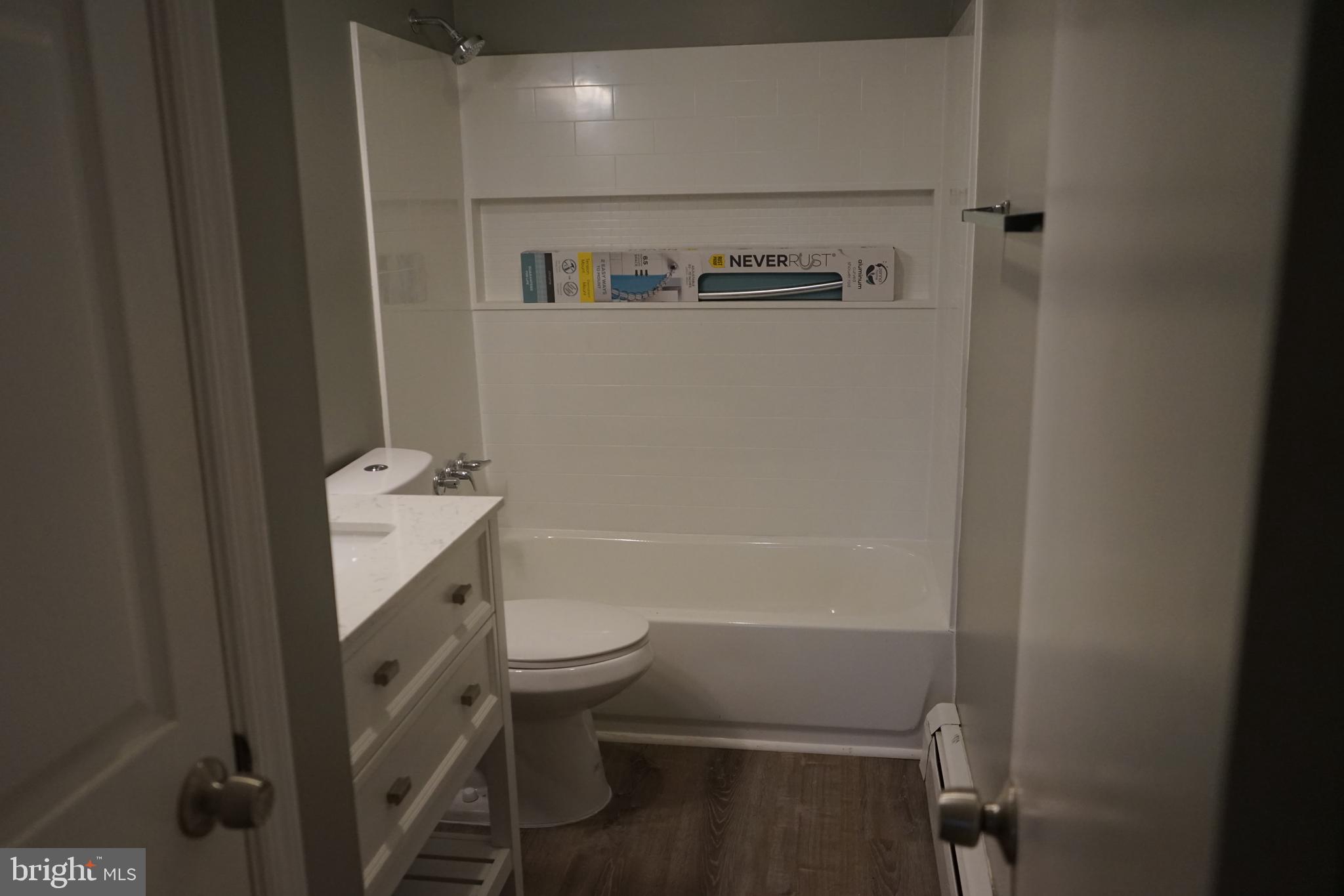 9509 Lees Mill Road Warrenton, VA 20186 - Photo 6 of 17 Common Full Bath