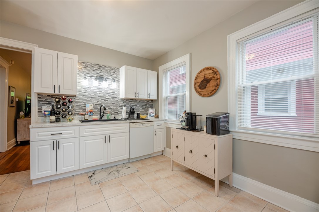 39 Oxford Street Rochester, NY 14607 - Photo 45 of 49