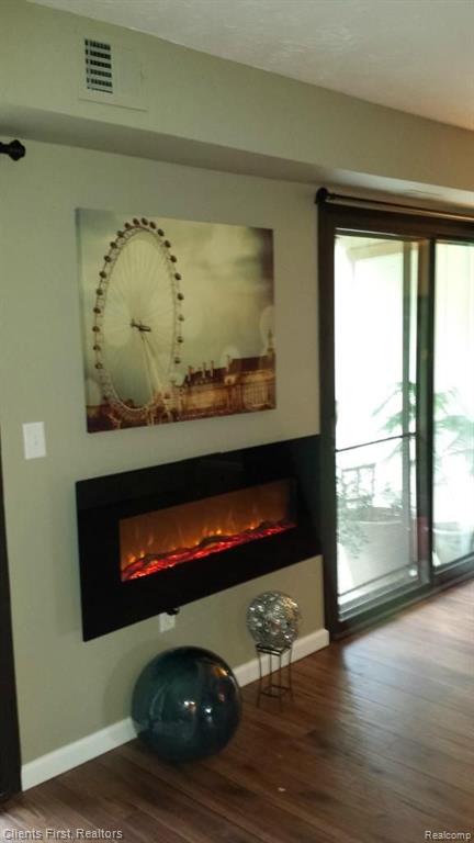 1665 Riverside Drive, Unit 8 Rochester Hills, MI 48309 - Photo 8 of 25