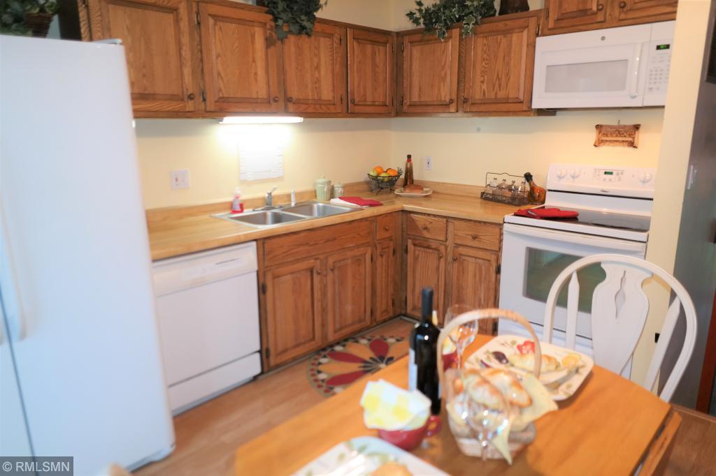 1770 Meadowlark Road Eagan, MN 55122 - Photo 11 of 31