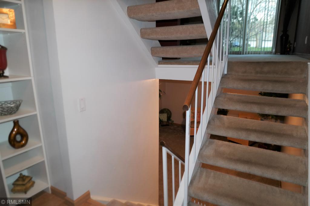 1770 Meadowlark Road Eagan, MN 55122 - Photo 3 of 31