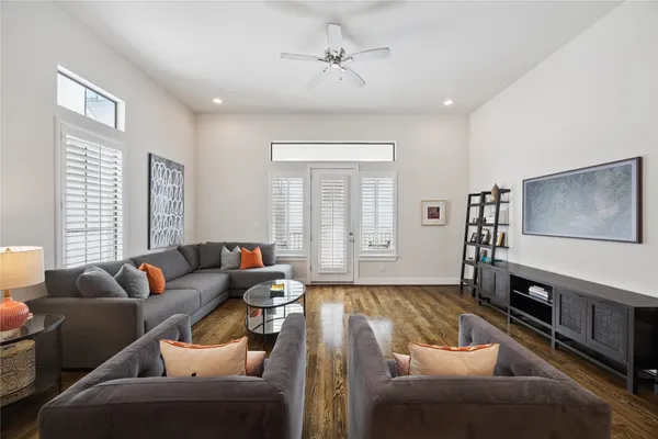 $4,500 | 4721 Banning Drive, Unit E, Houston, TX 77027
