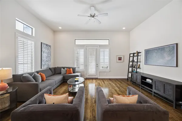 $4,500 | 4721 Banning Drive, Unit E, Houston, TX 77027