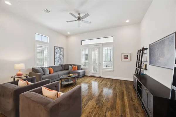 $4,500 | 4721 Banning Drive, Unit E, Houston, TX 77027