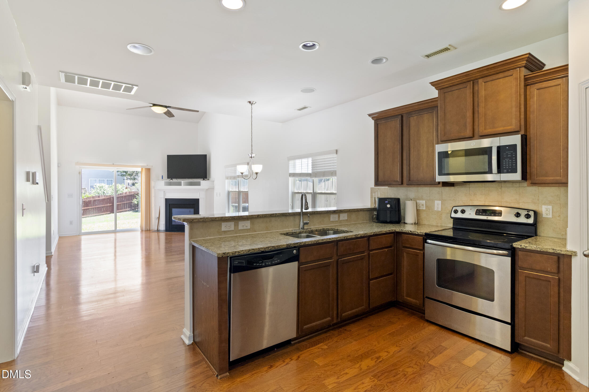 4436 Cardinal Grove Boulevard Raleigh, NC 27616 - Photo 9 of 26 IMG_6683