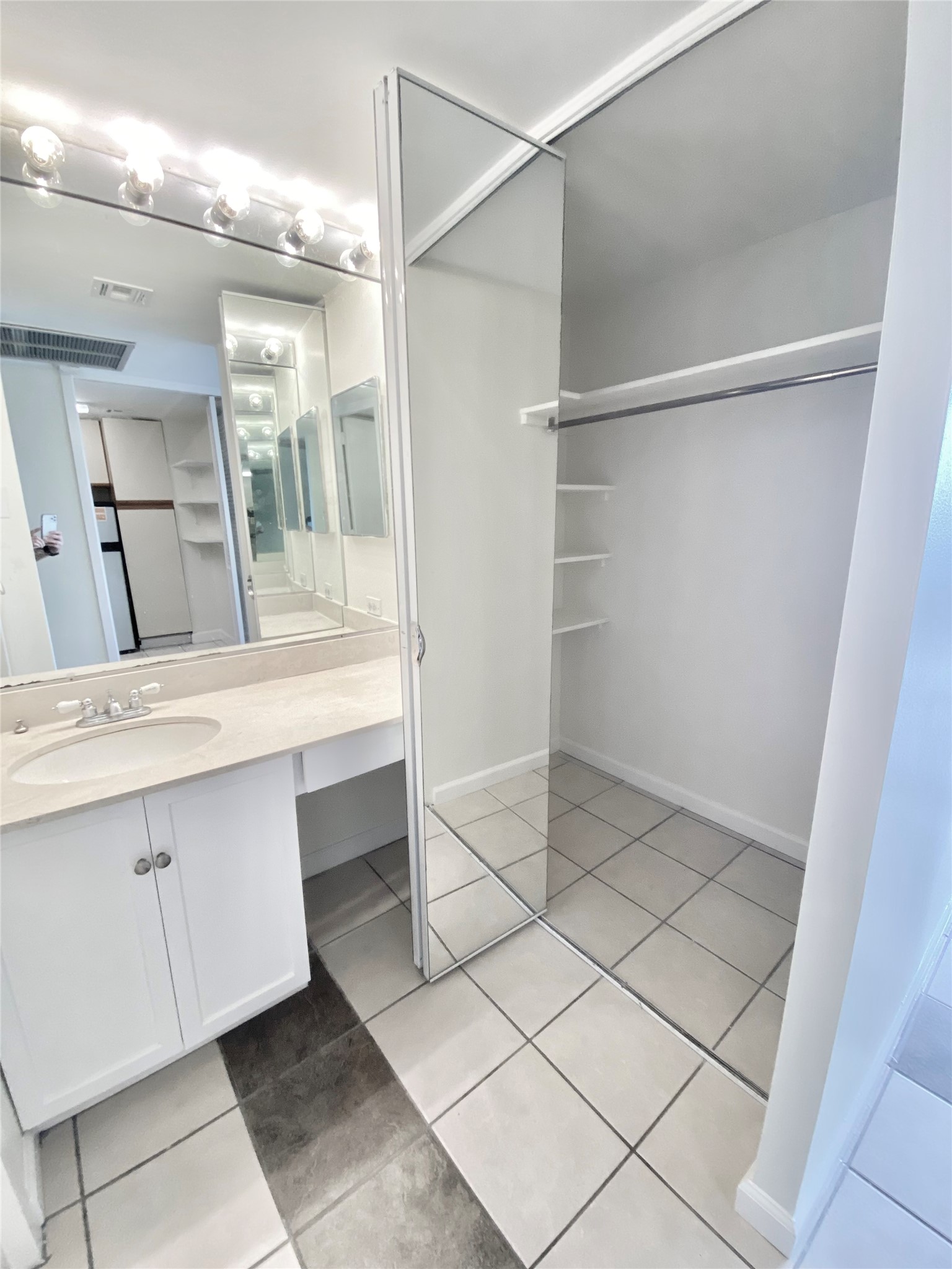 2016 Main Street, Unit 1612 Houston, TX 77002 - Photo 9 of 32