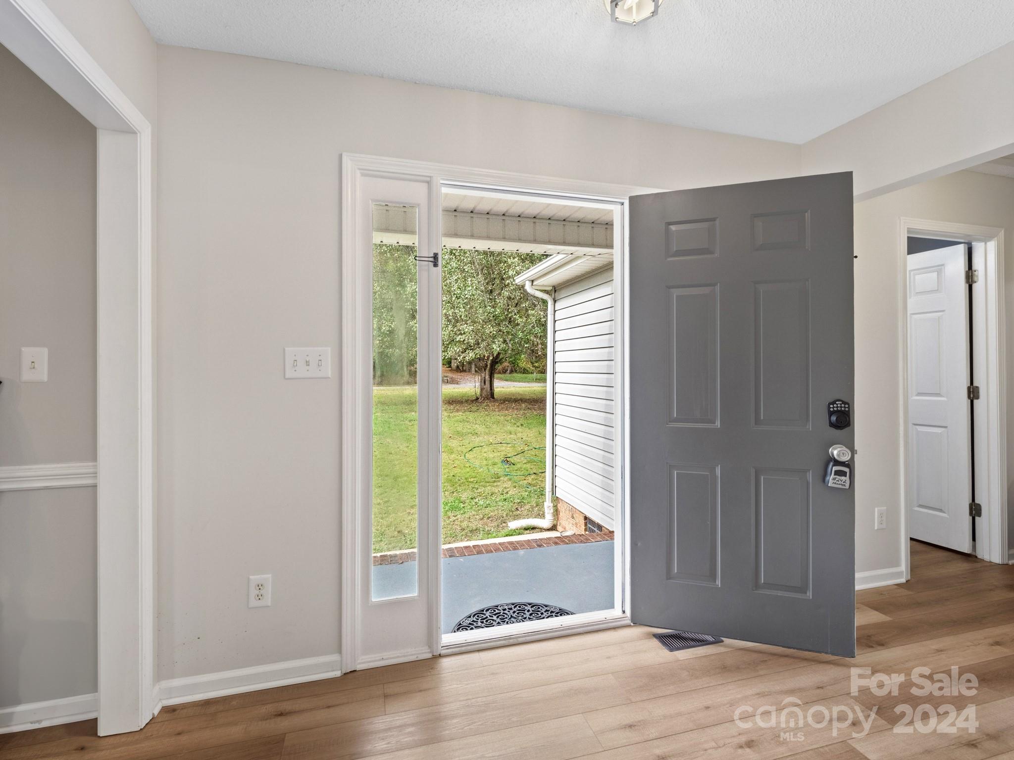 242 State Rd S-46-186 Clover, SC 29710 - Photo 11 of 32 Gallery Image 11