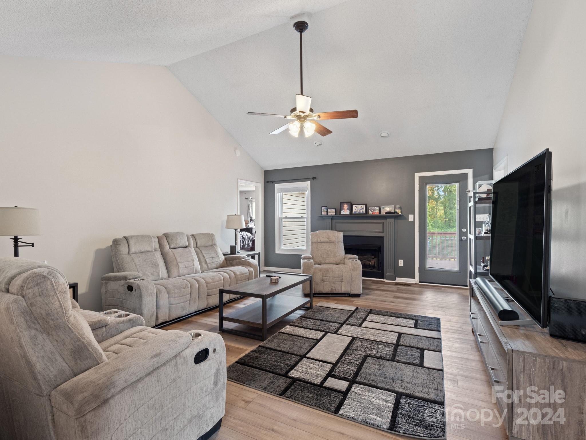 242 State Rd S-46-186 Clover, SC 29710 - Photo 2 of 32 Gallery Image 2