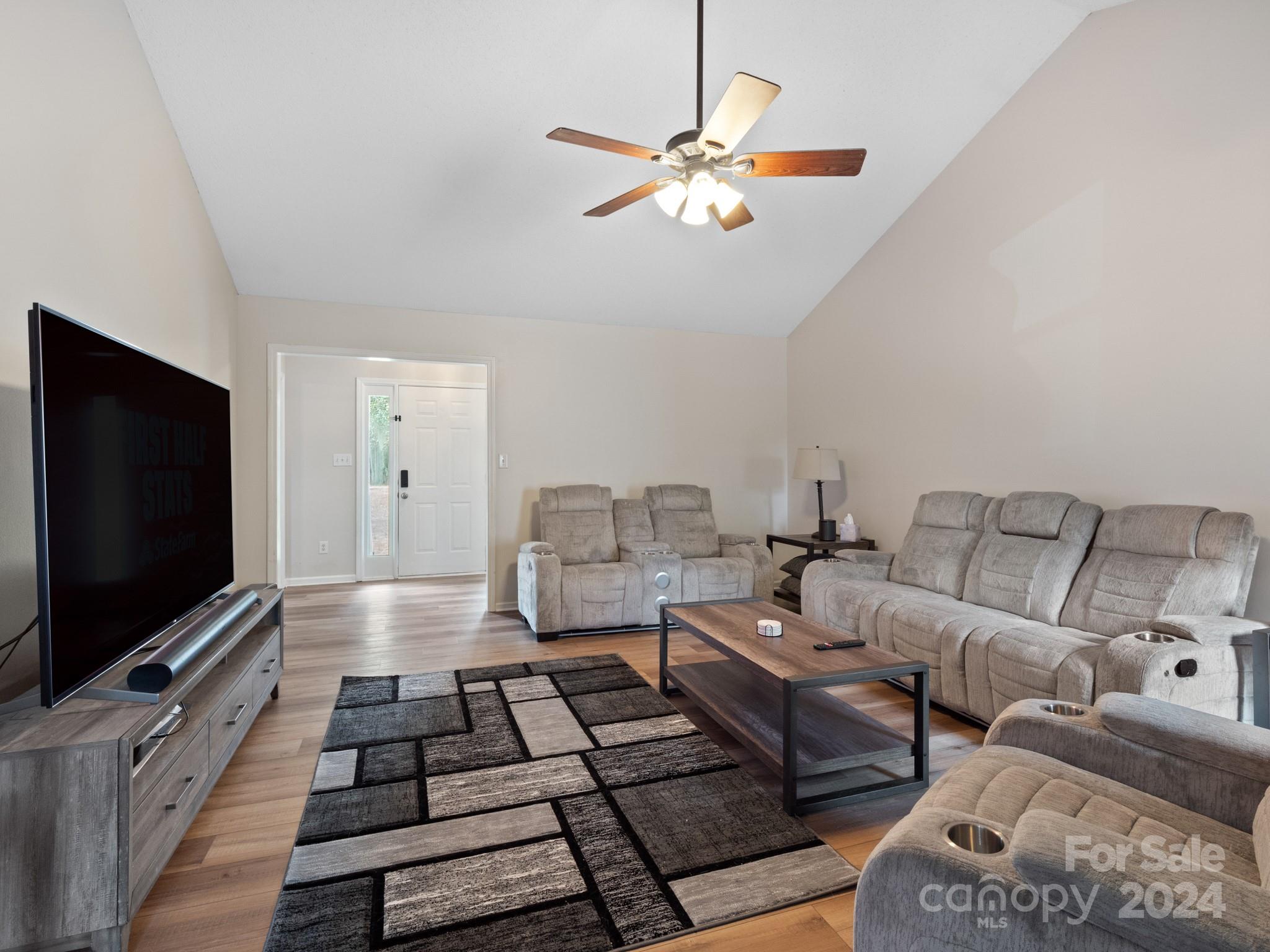 242 State Rd S-46-186 Clover, SC 29710 - Photo 5 of 32 Gallery Image 5