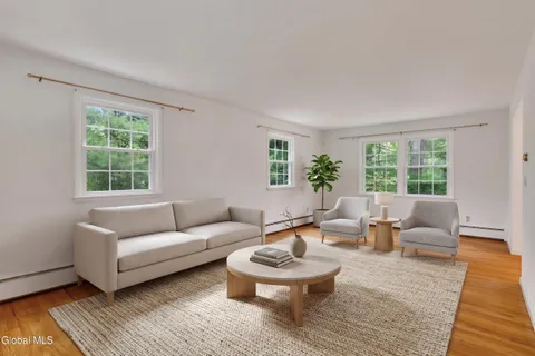 $450,000 | 9 Chestnut Lane, Clifton Park, NY 12065