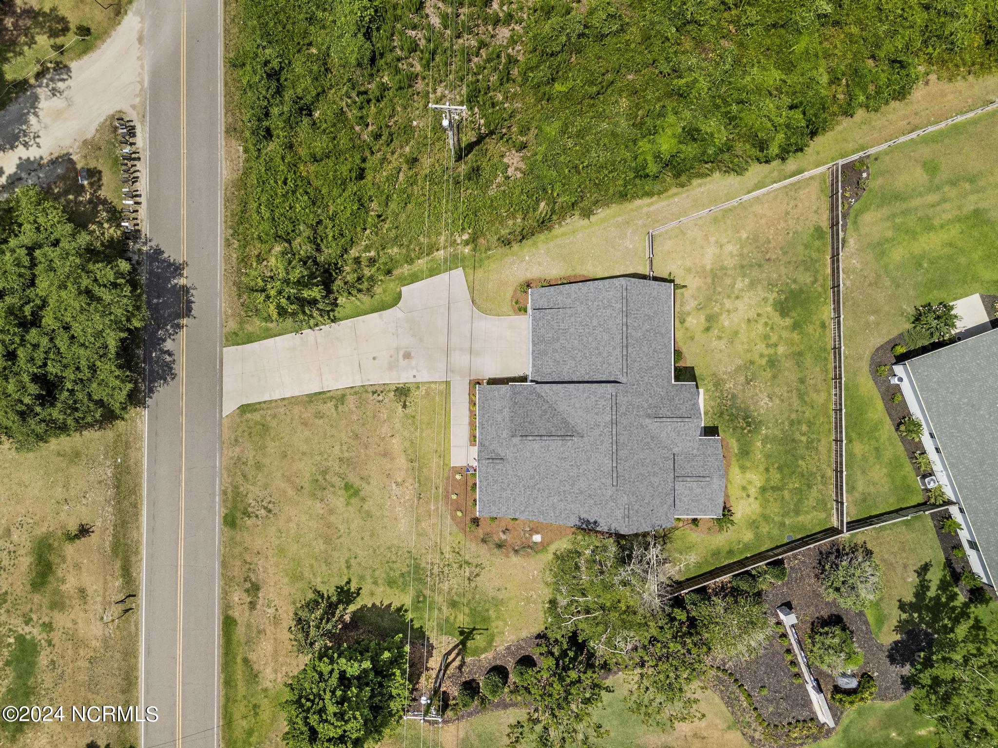 2201 Sloop Point Road Hampstead, NC 28443 - Photo 48 of 51 DJI_20240711122834_0946_D