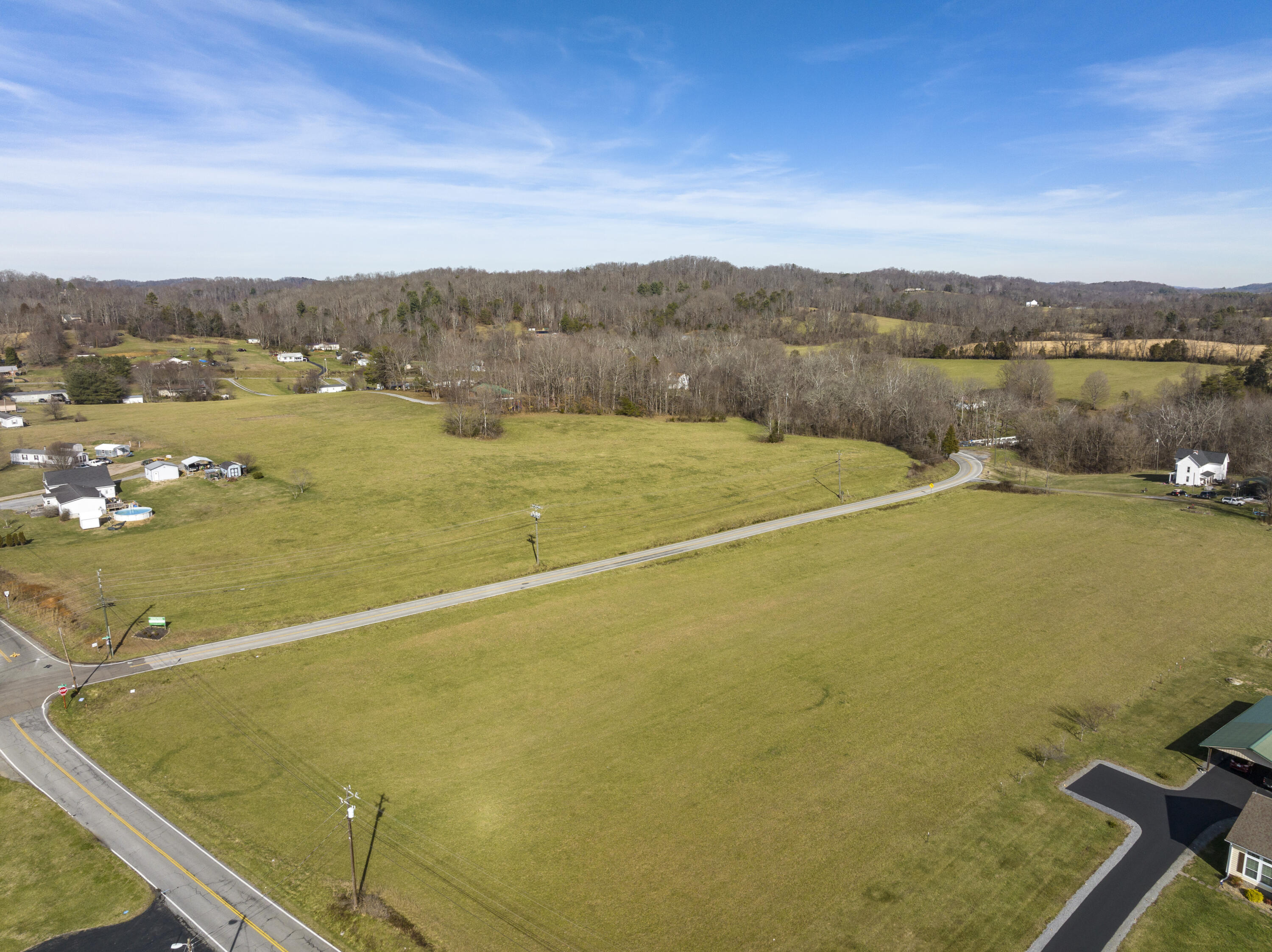 945 Beidleman Creek Road, Unit 1 Bristol, TN 37620 - Photo 8 of 16 FB8BE375-6935-41B4-B0F6-2CE9BC3ACFDA