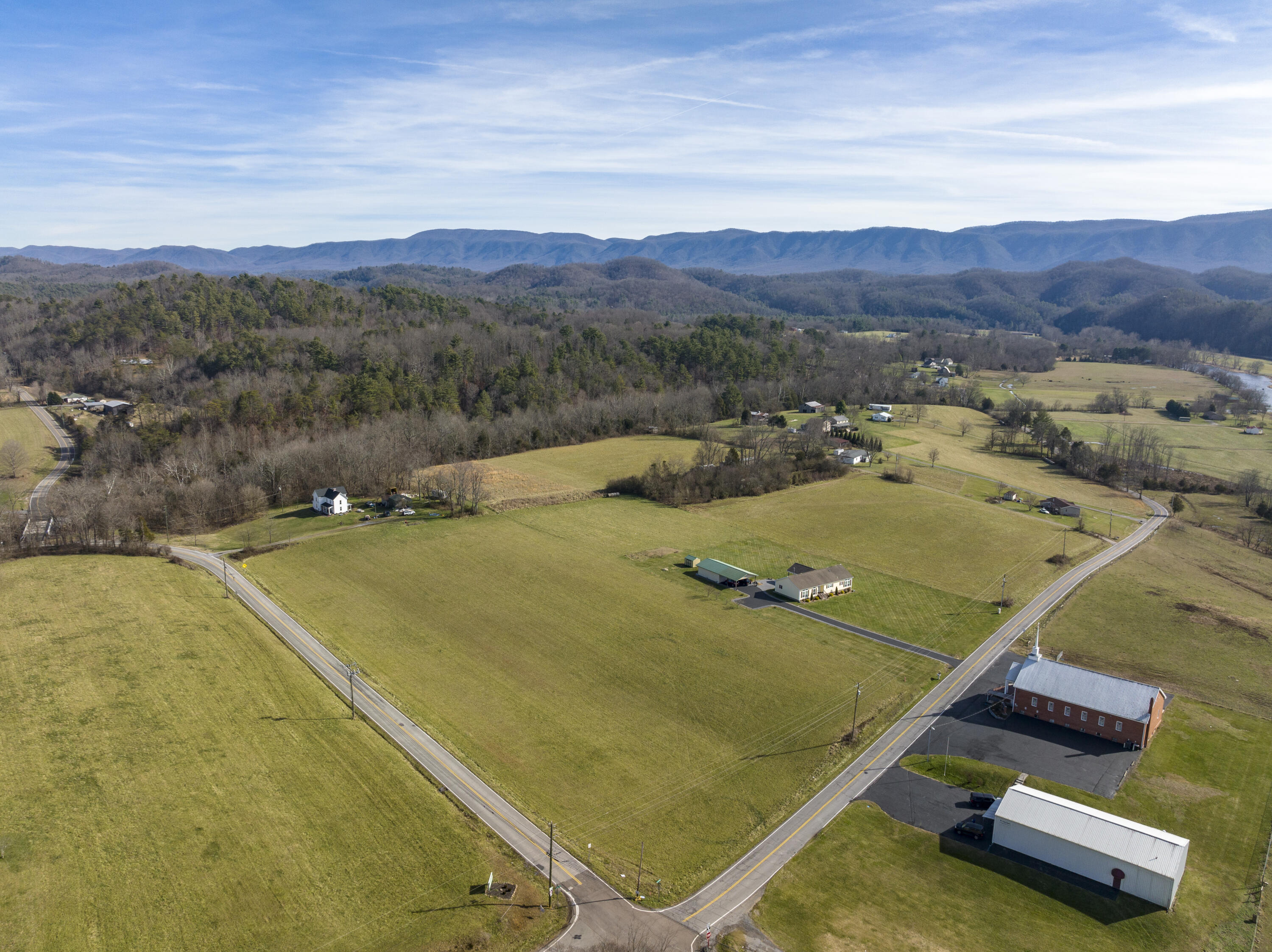 945 Beidleman Creek Road, Unit 1 Bristol, TN 37620 - Photo 10 of 16 ECE2B918-A988-4DBE-8E83-B53319E23FE0