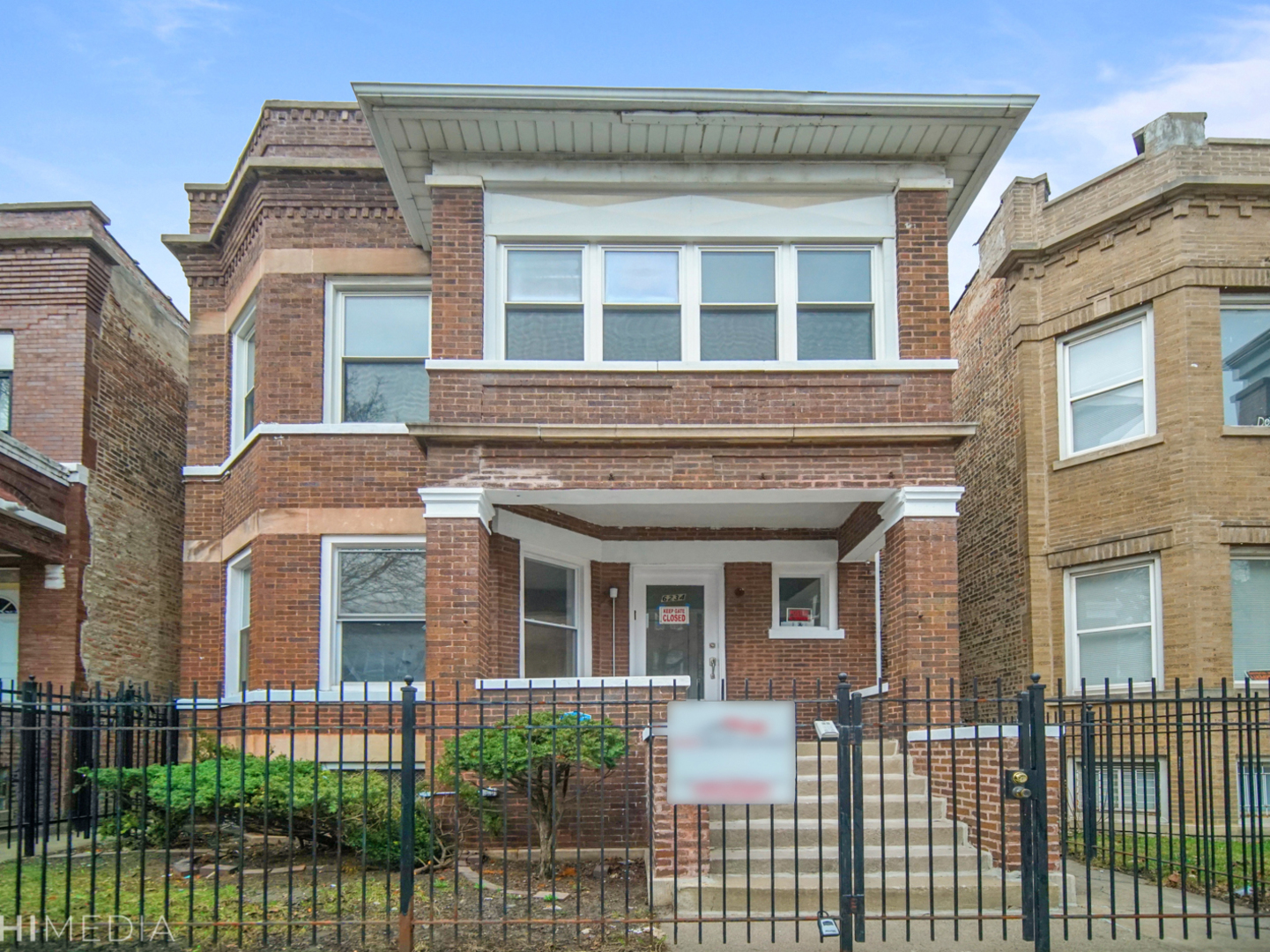 6234 South Rhodes Avenue Chicago, IL 60637 - Photo 2 of 36 front view of a brick building