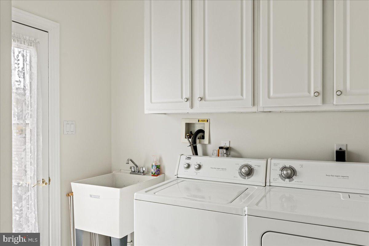 4358 Bergstrom Road Doylestown, PA 18902 - Photo 26 of 39 Laundry Room with outside access