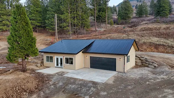 $629,000 | 23422 East Henry Road, Greenacres, WA 99016