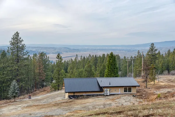 $597,000 | 23422 East Henry Road, Greenacres, WA 99016