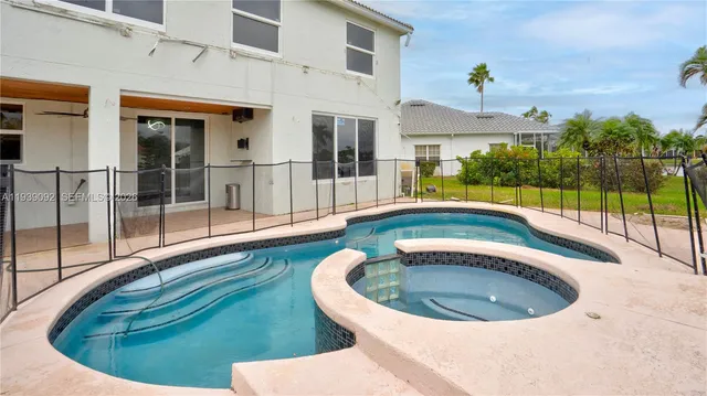 $4,500 | 7109 Waldon Pond, Stuart, FL 34997