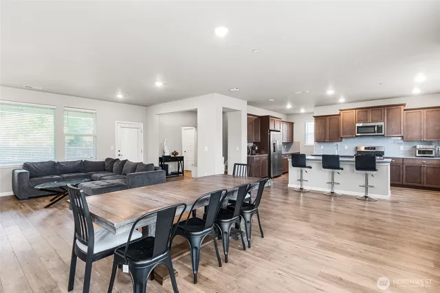 $824,999 | 29905 118th Place Southeast, Auburn, WA 98092