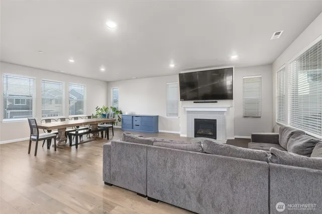 $824,999 | 29905 118th Place Southeast, Auburn, WA 98092