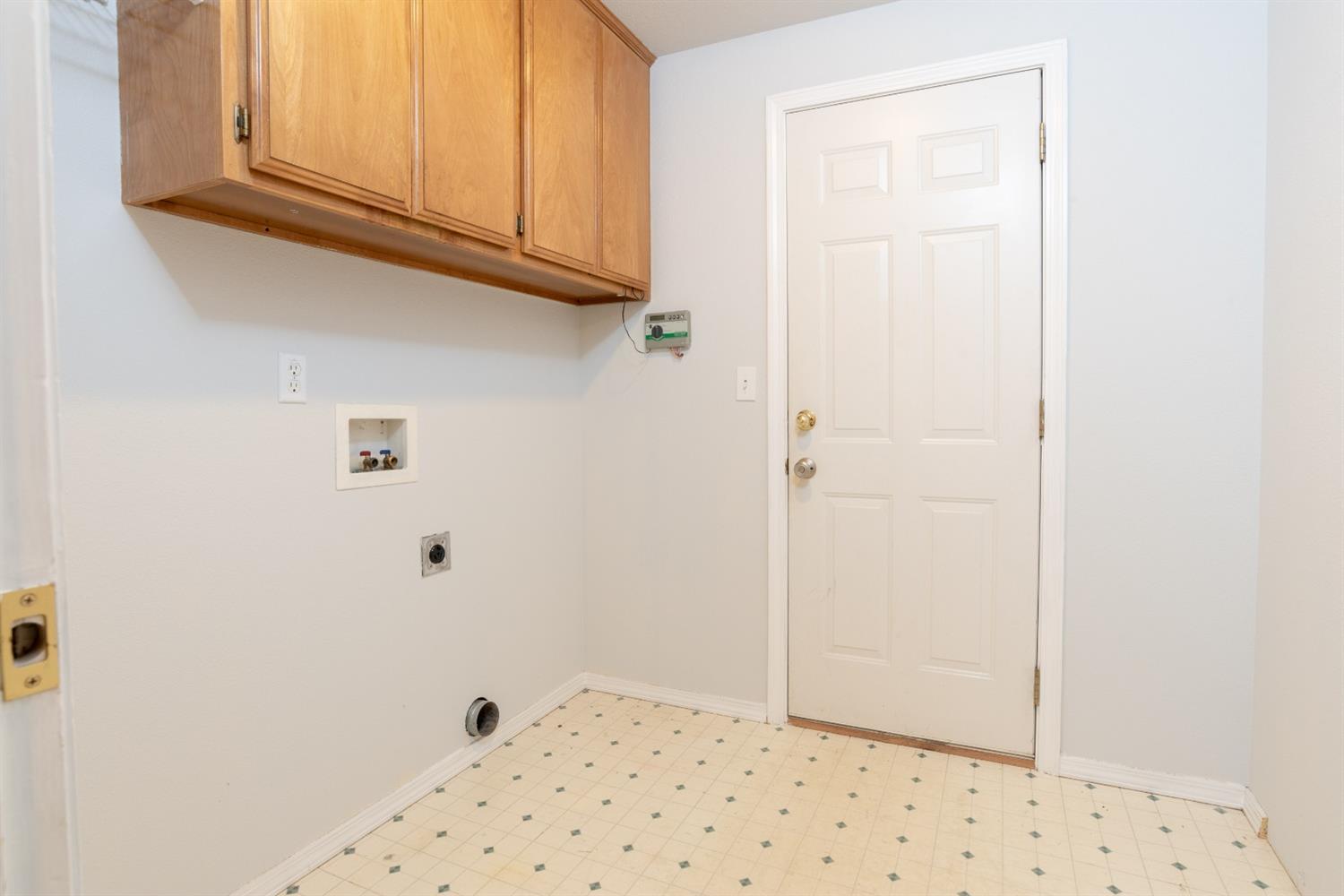9992 Blackwell Road Central Point, OR 97502 - Photo 9 of 35 Additional Photo