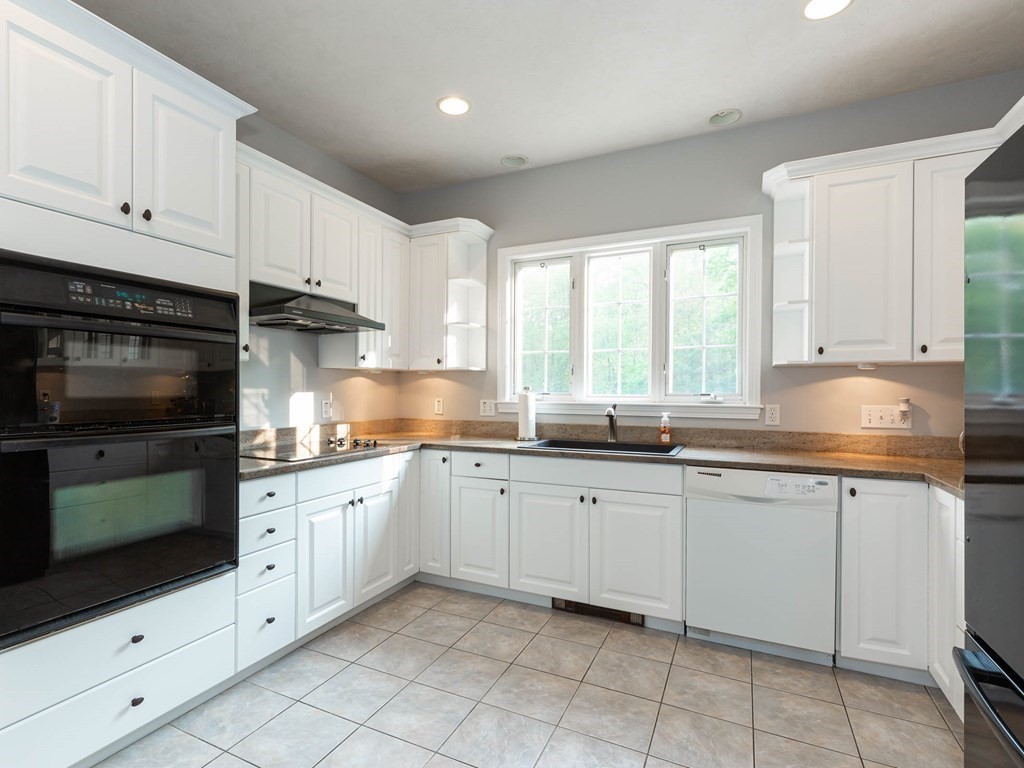 3 Hambone Farm Road Franklin, MA 02038 - Photo 9 of 40 Gallery Image 9